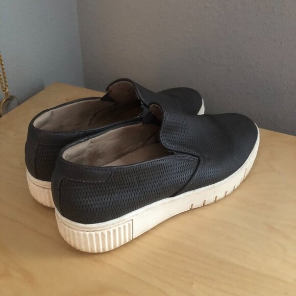 Naturalizer Soul Tia Platform Sneakers - Picture 6 of 12